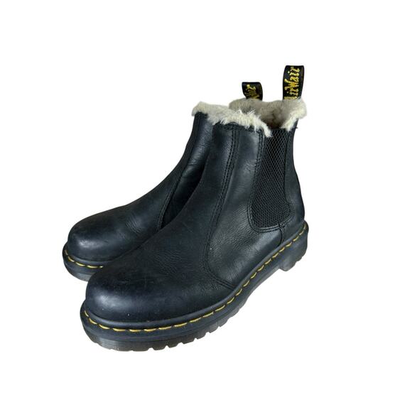 Dr. Martens Black Leather Shearling Lined Chelsea Boots Size 7 Women - Picture 1 of 8